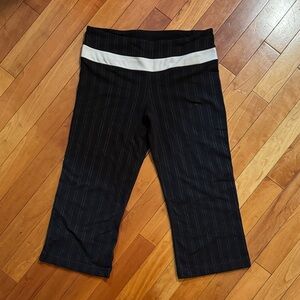 Lululemon Athletica Gather & Crow Black Pinstripe Crop Leggings 18”
